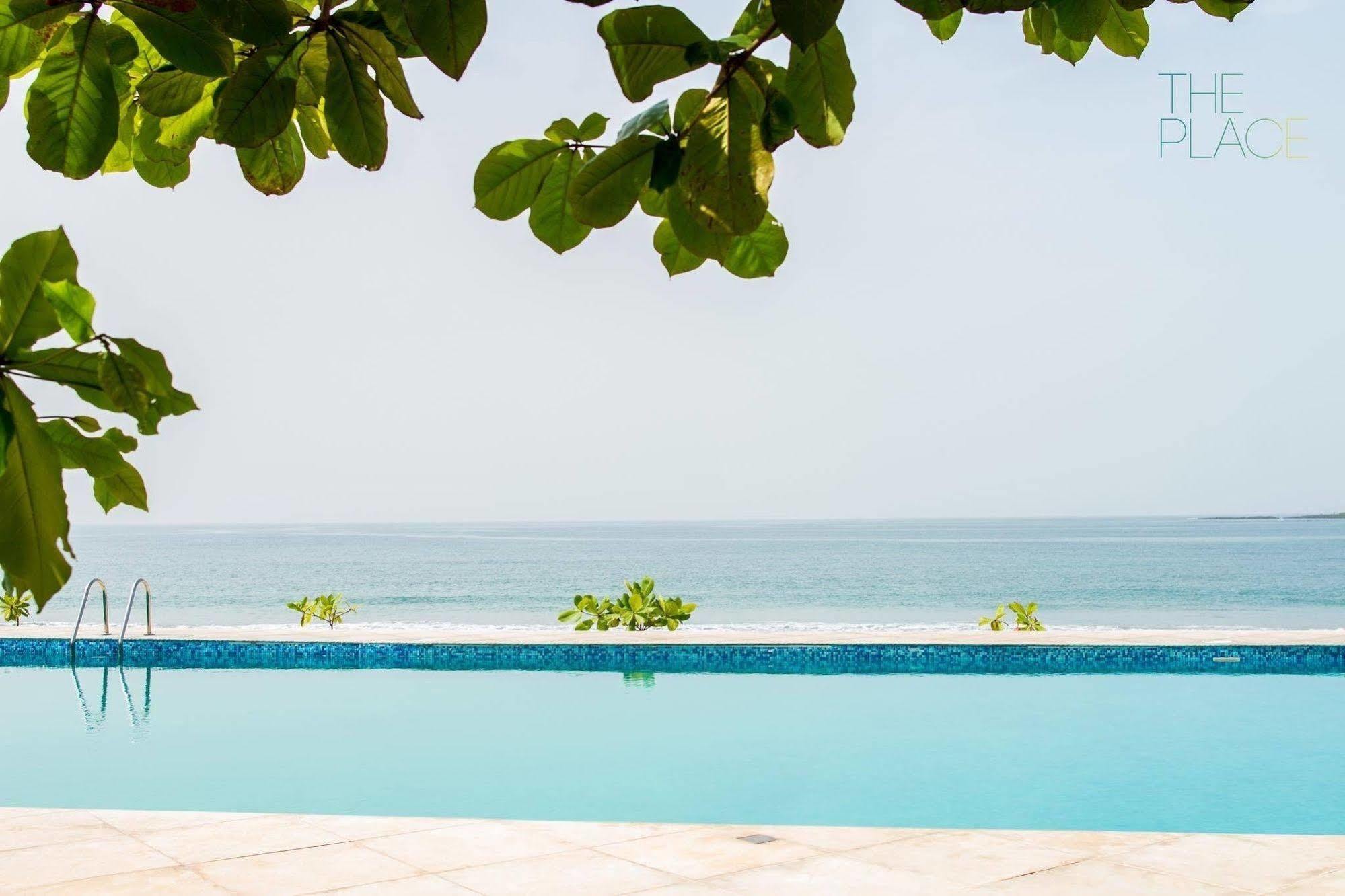 The Place Resort At Tokeh Beach Фрийтаун Екстериор снимка